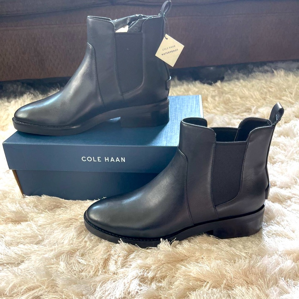 Cole Haan women boot sz. 7.5